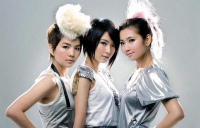 S.H.E中的田馥甄 从团体成员到独立艺人的蜕变