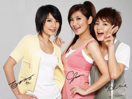 回忆杀:S.H.E出道17年，如今身材最佳竟是她