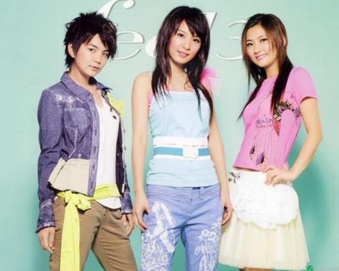 打败Twins的SHE，童年第一女团的传奇